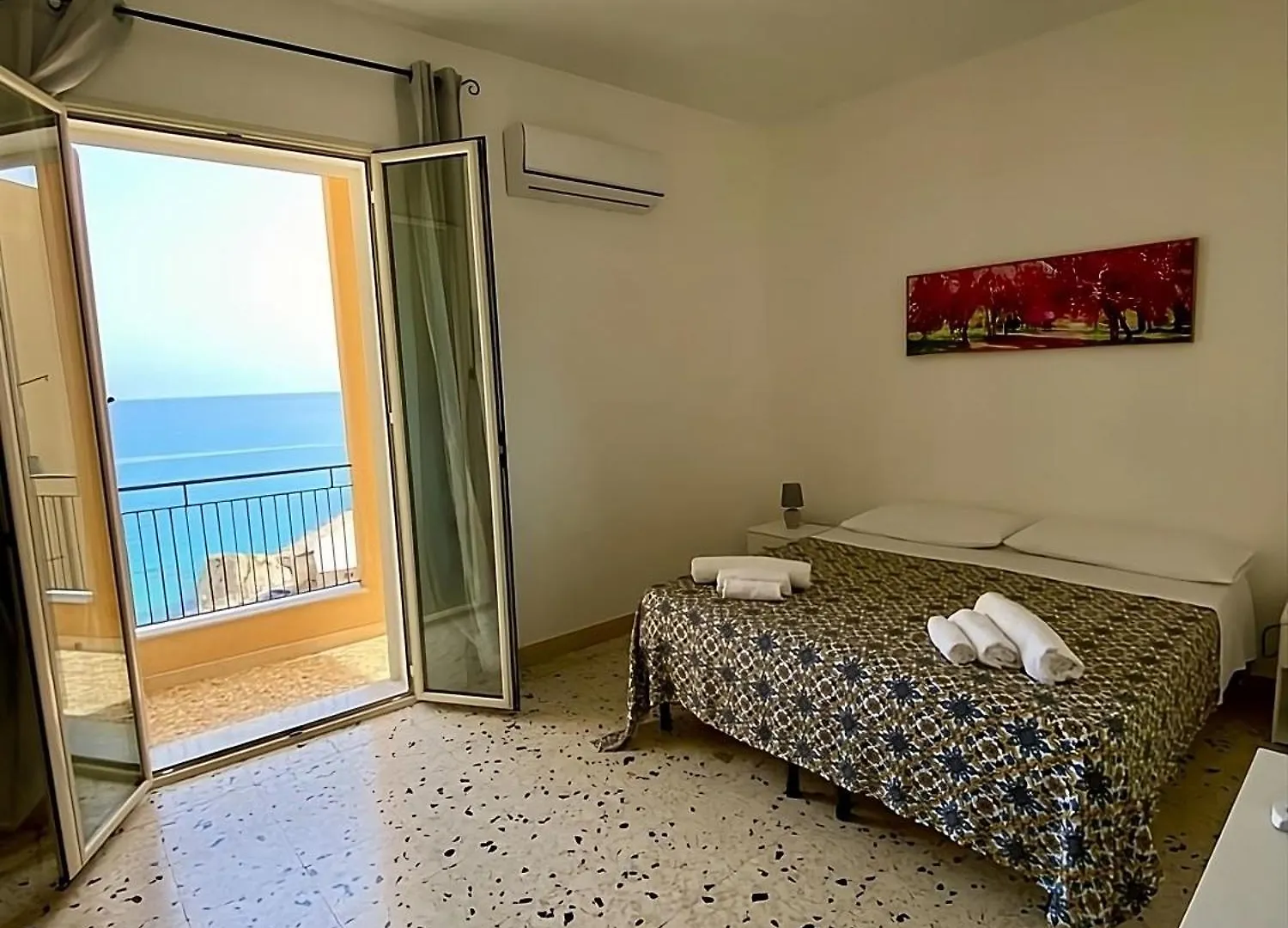 Holiday Marty&Kalos Sciacca 0*,